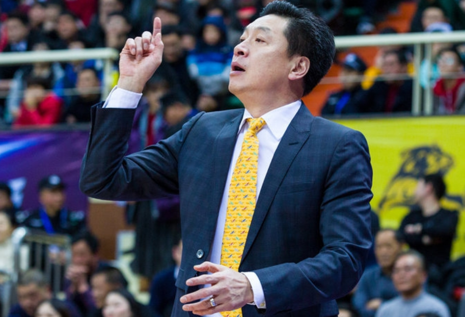 九游会关于萨克拉门托国王训练开放日；冲刺阶段豪取连胜引欢呼；CBA常规赛在即；赛程密集仍需轮换的信息