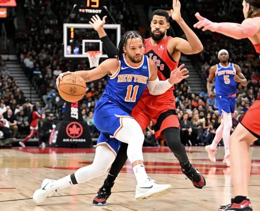 九游会官方网站包含多伦多猛龙集结日再遭质疑；志在NBA常规赛名次提升；球迷炸锅；控场能力受关注的词条